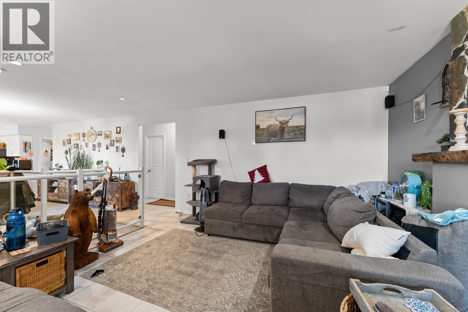 405 Tamarack Rd - 4