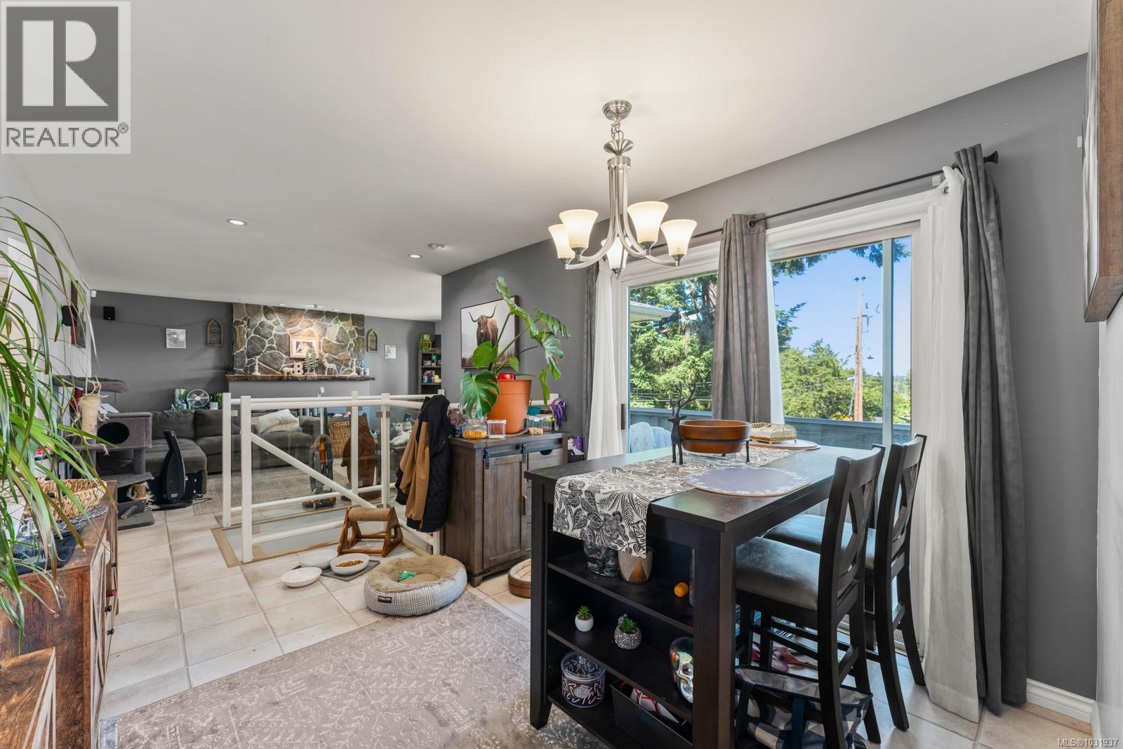 405 Tamarack Rd - 5