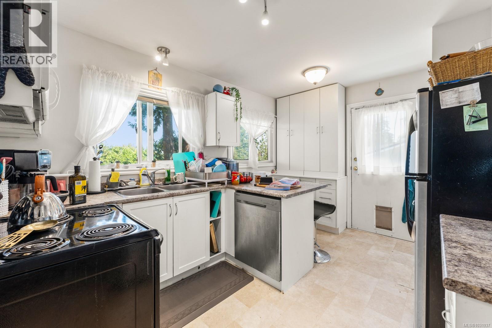 405 Tamarack Rd - 7