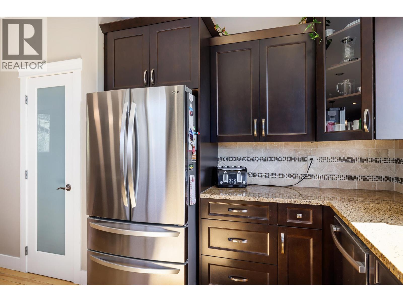  2054 Sunview Drive, West Kelowna