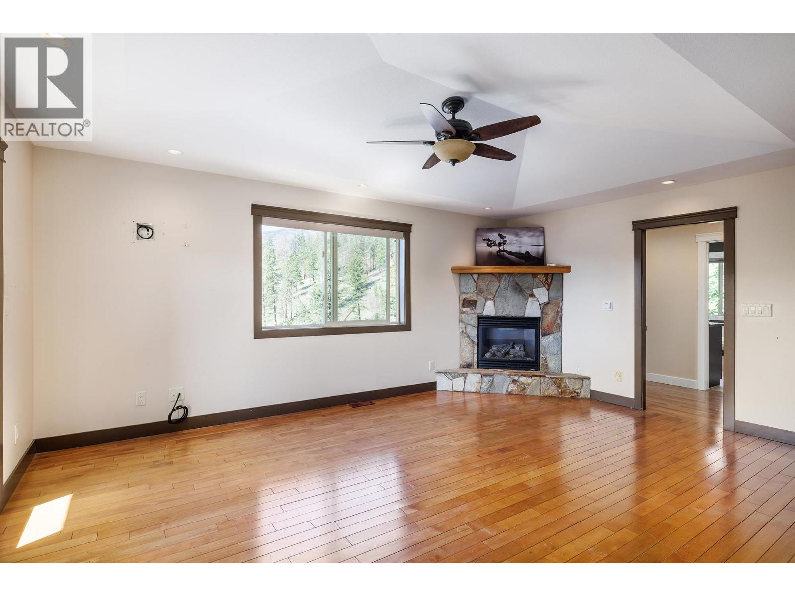  2054 Sunview Drive, West Kelowna