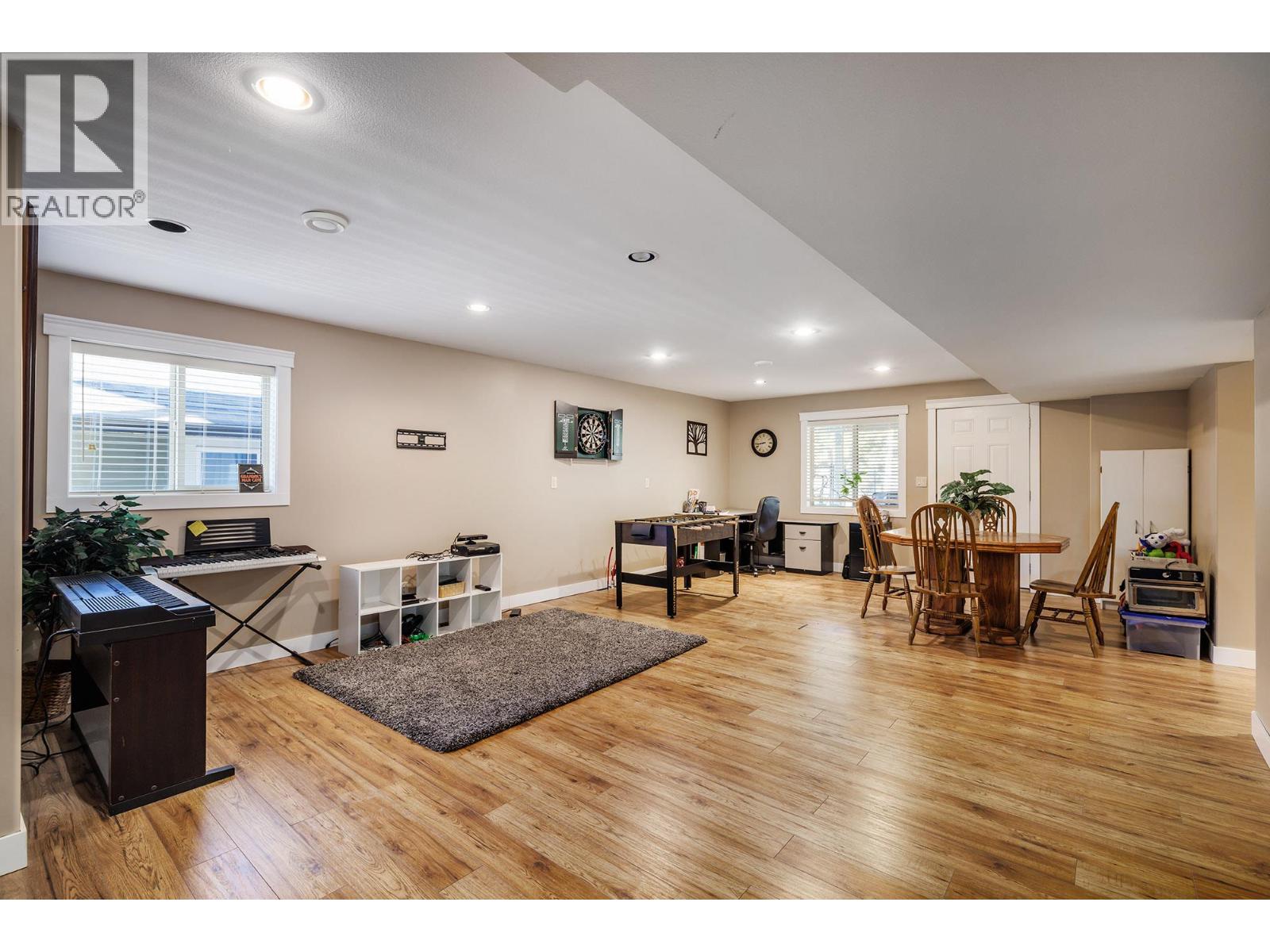  2054 Sunview Drive, West Kelowna