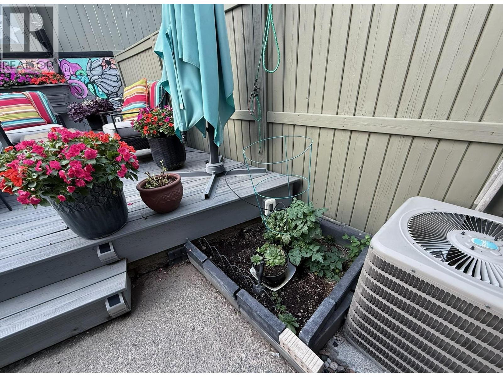 #4 145 NICOLA Street - 16