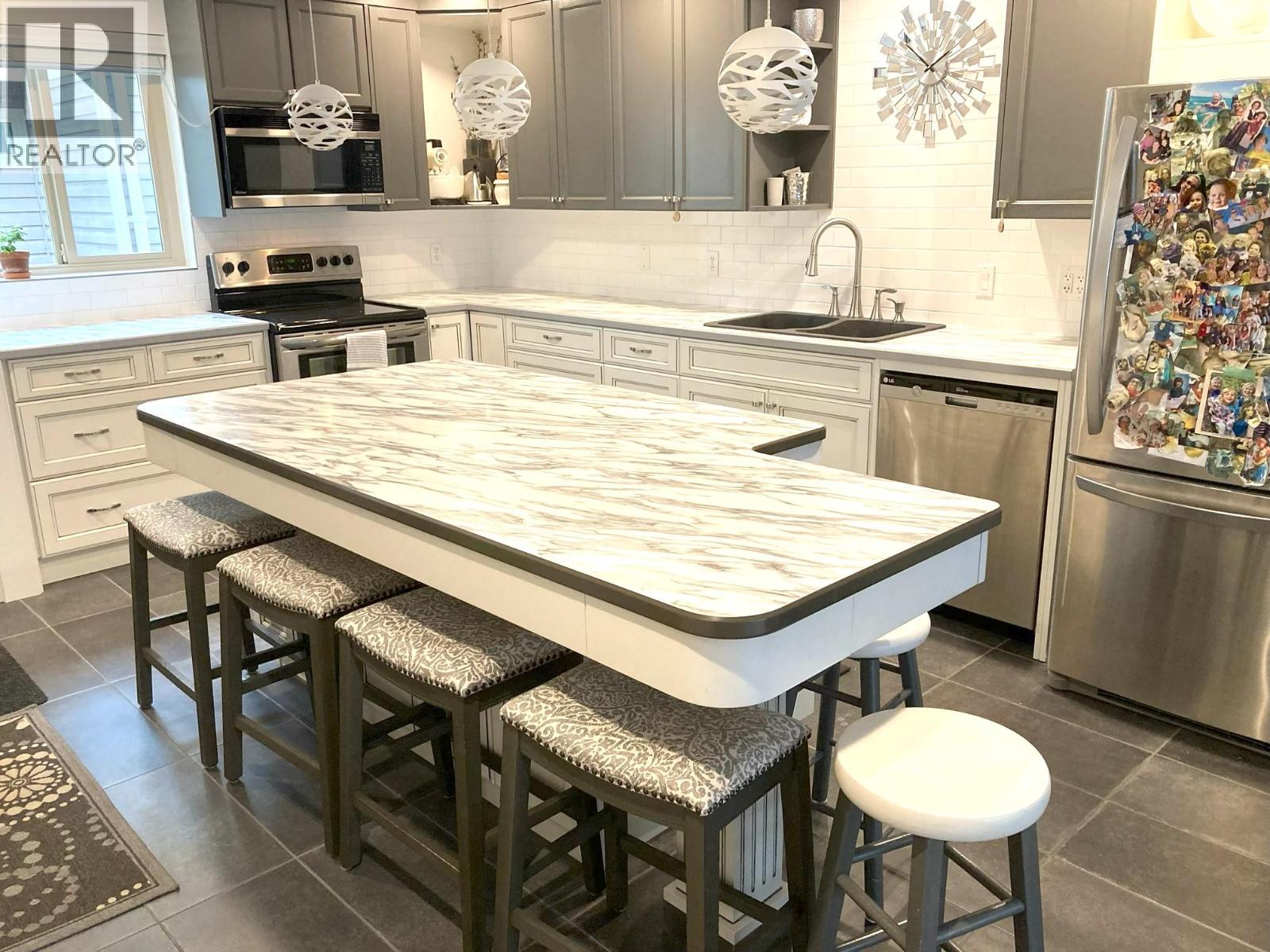 #4 145 NICOLA Street - Image 3