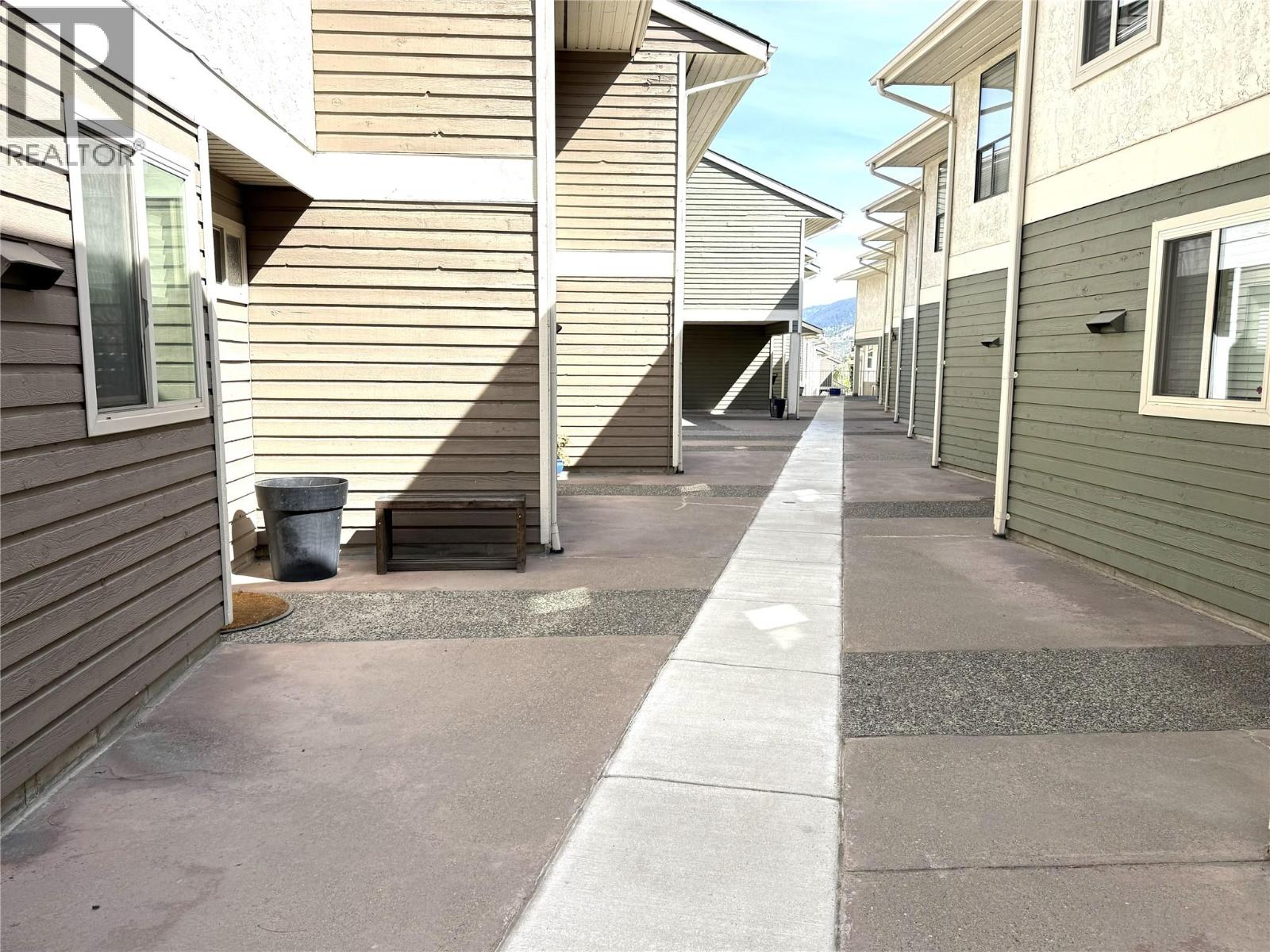 #4 145 NICOLA Street - 9