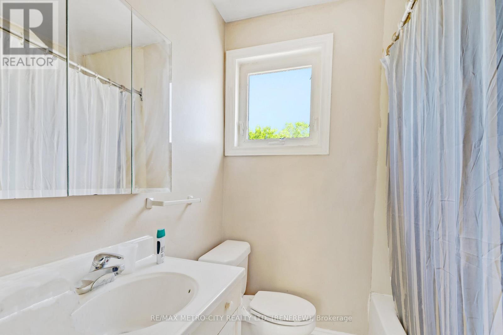 362-370 BALDWIN STREET — photo 27