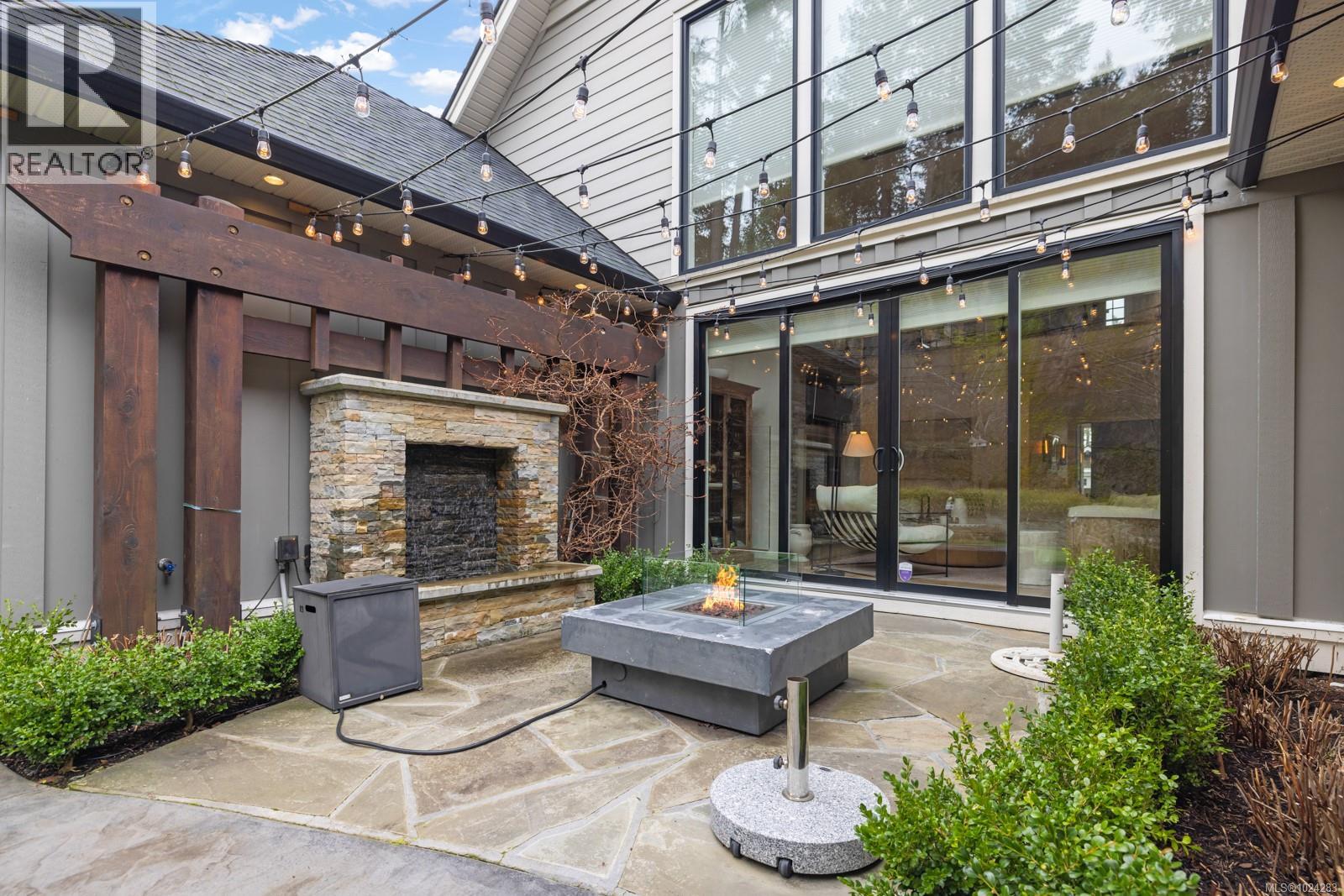  2149 Champions Way, Langford