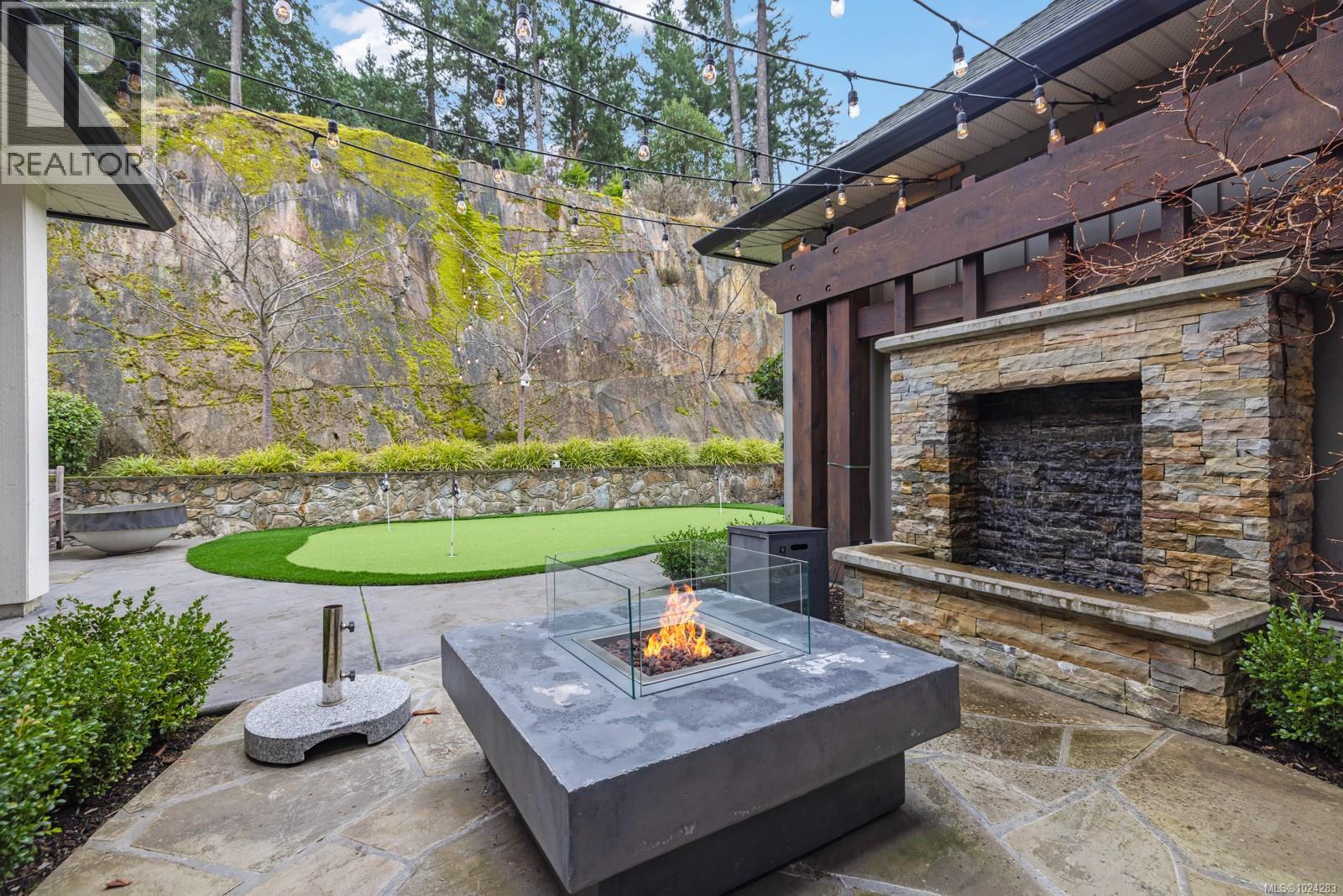  2149 Champions Way, Langford