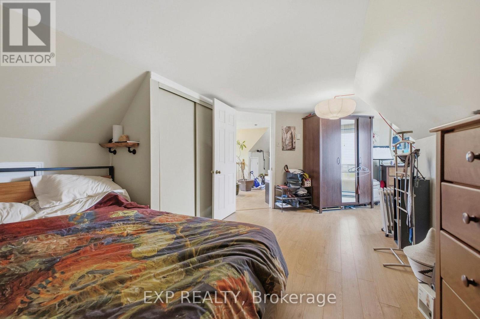 48 BOLTON STREET — photo 13