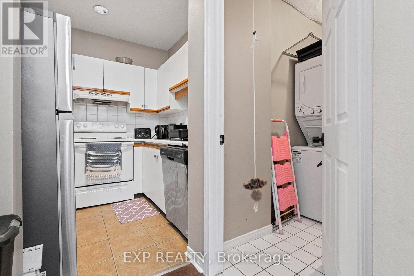 48 BOLTON STREET — photo 18