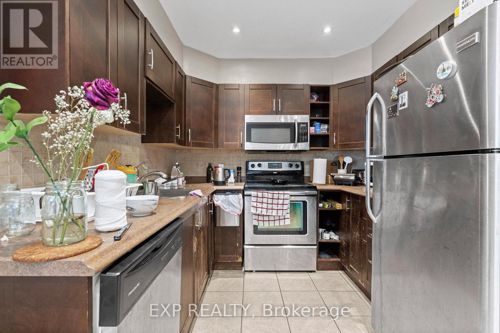 48 BOLTON STREET — photo 21