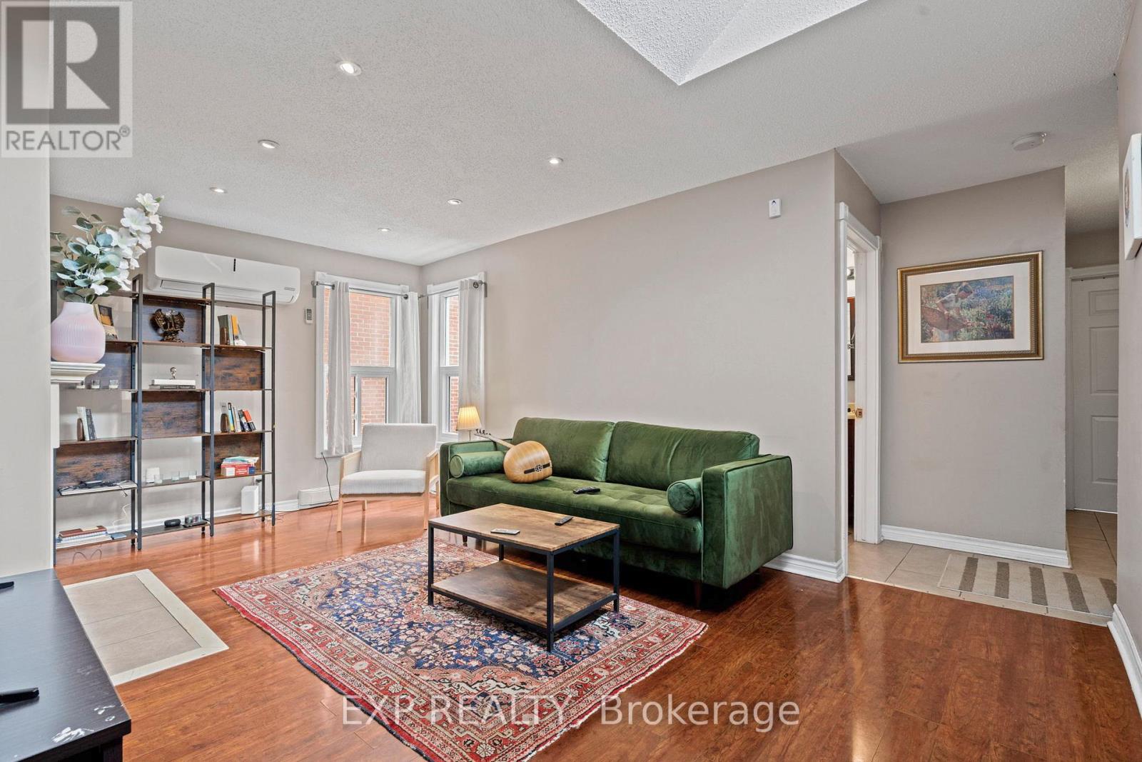 48 BOLTON STREET — photo 23
