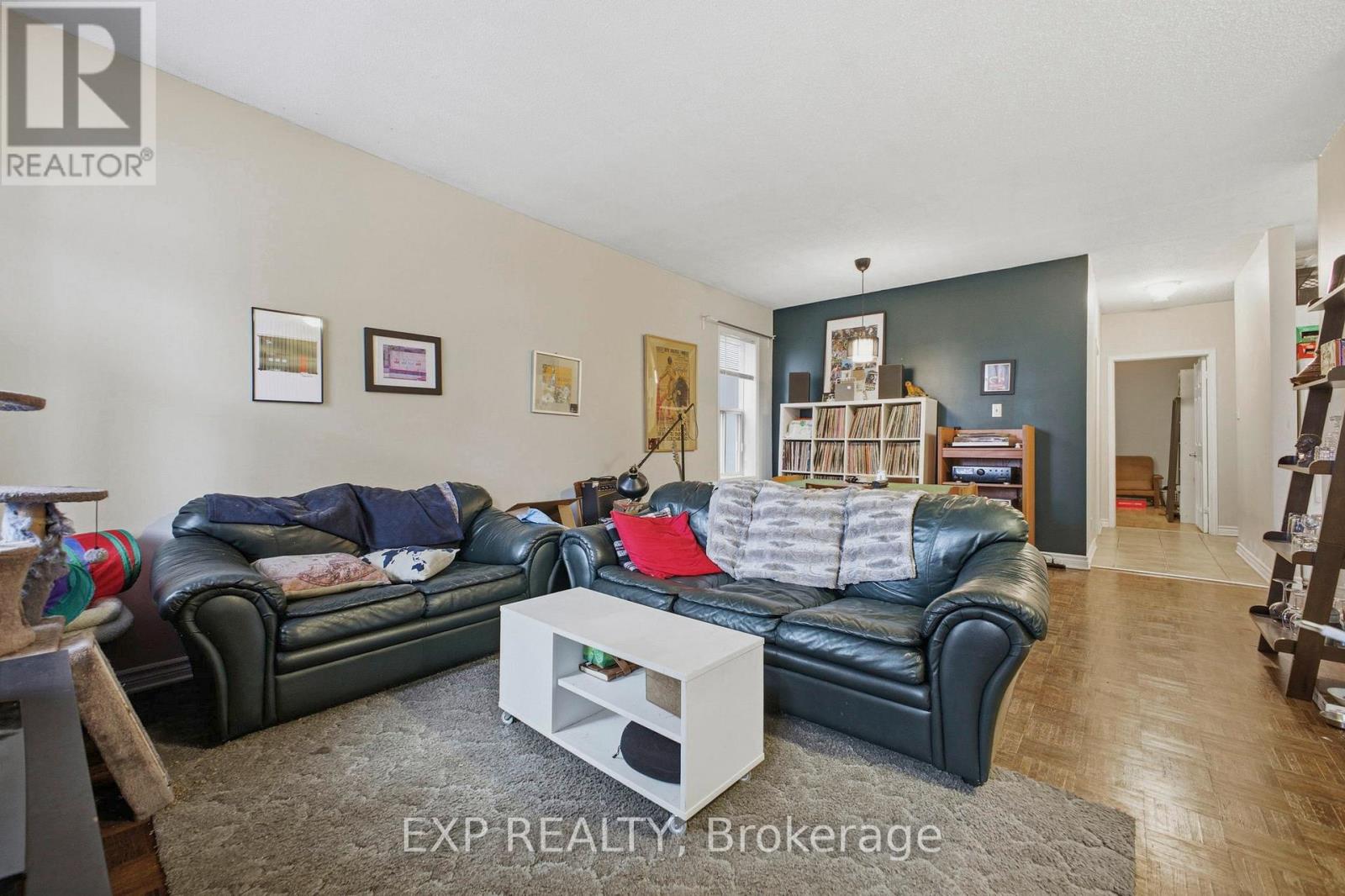 48 BOLTON STREET — photo 7