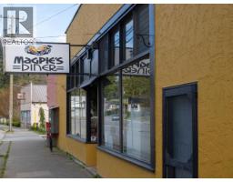 6762 Cranberry Street, Powell River, BC  Photo 11