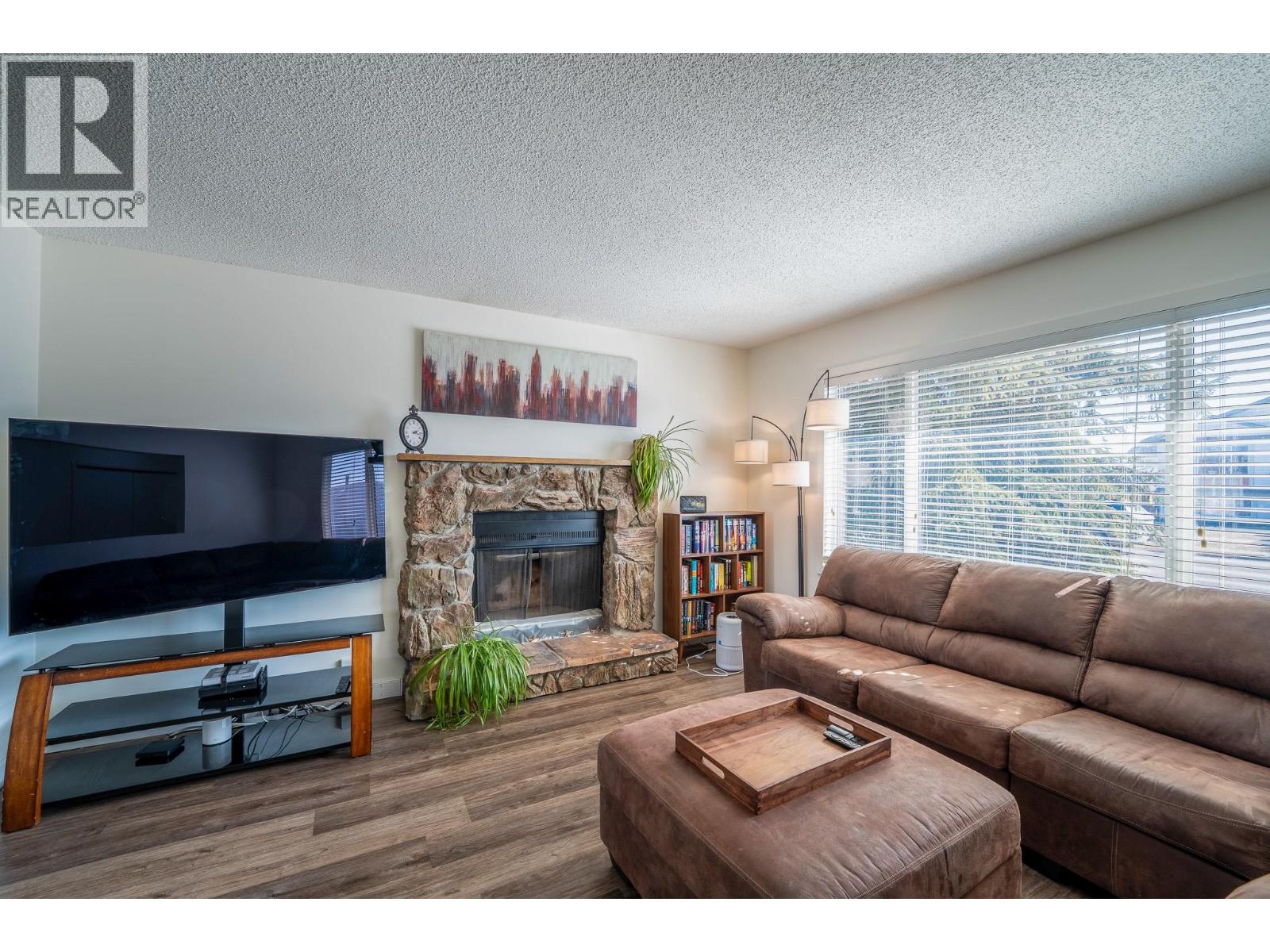 10713 Cyprus Court - 9