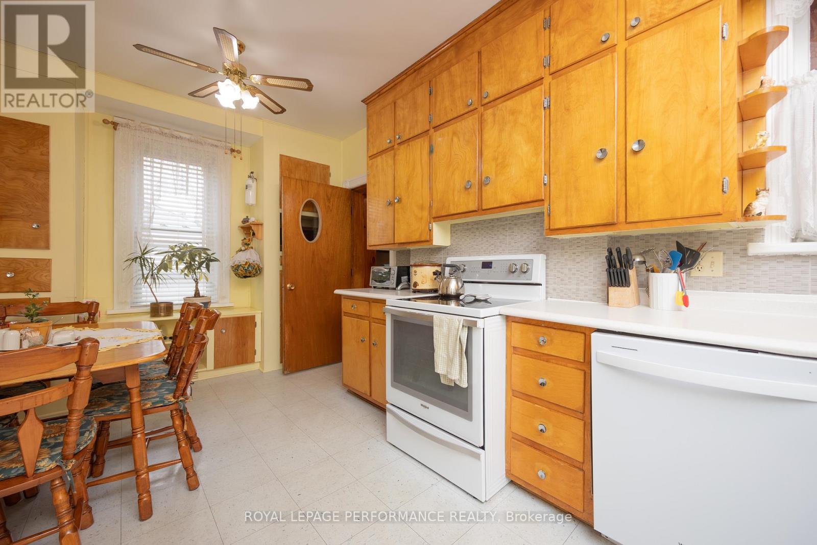 11 PETER STREET - 12