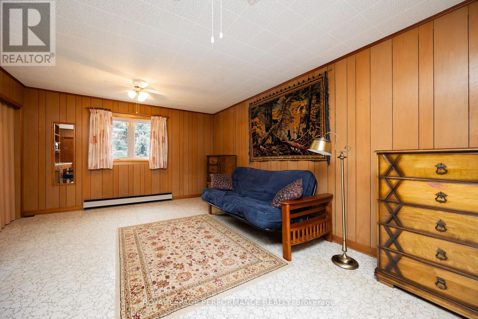 11 PETER STREET - 24