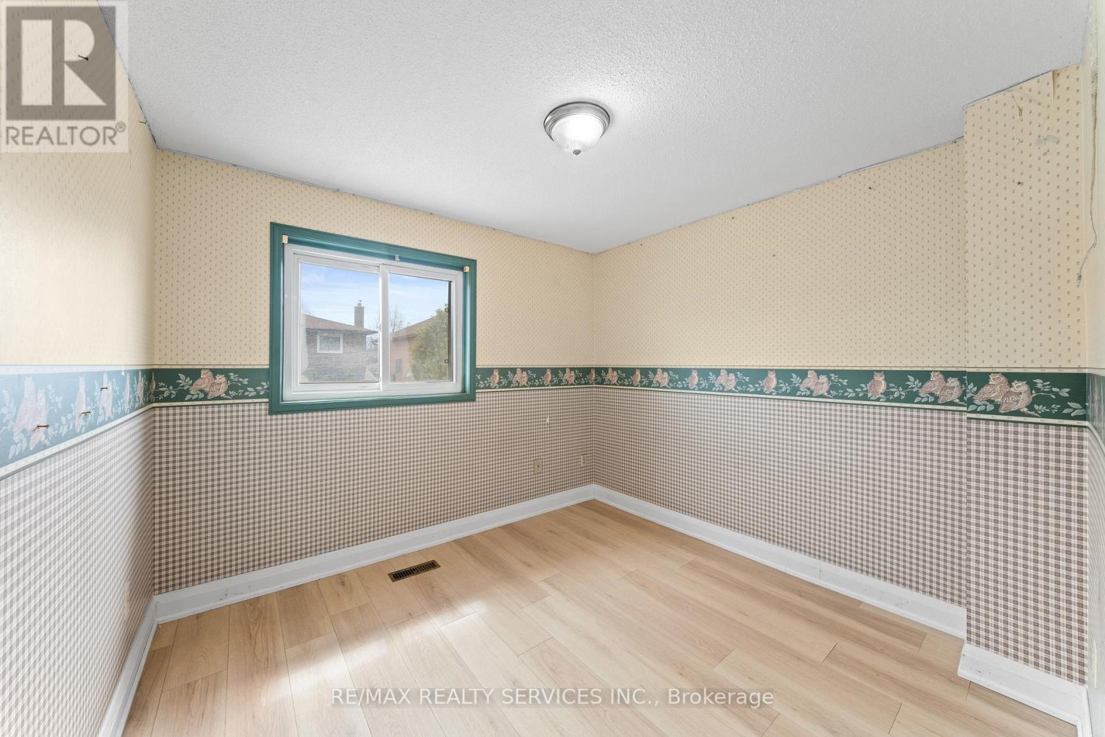 41 TANAGER SQUARE - 34