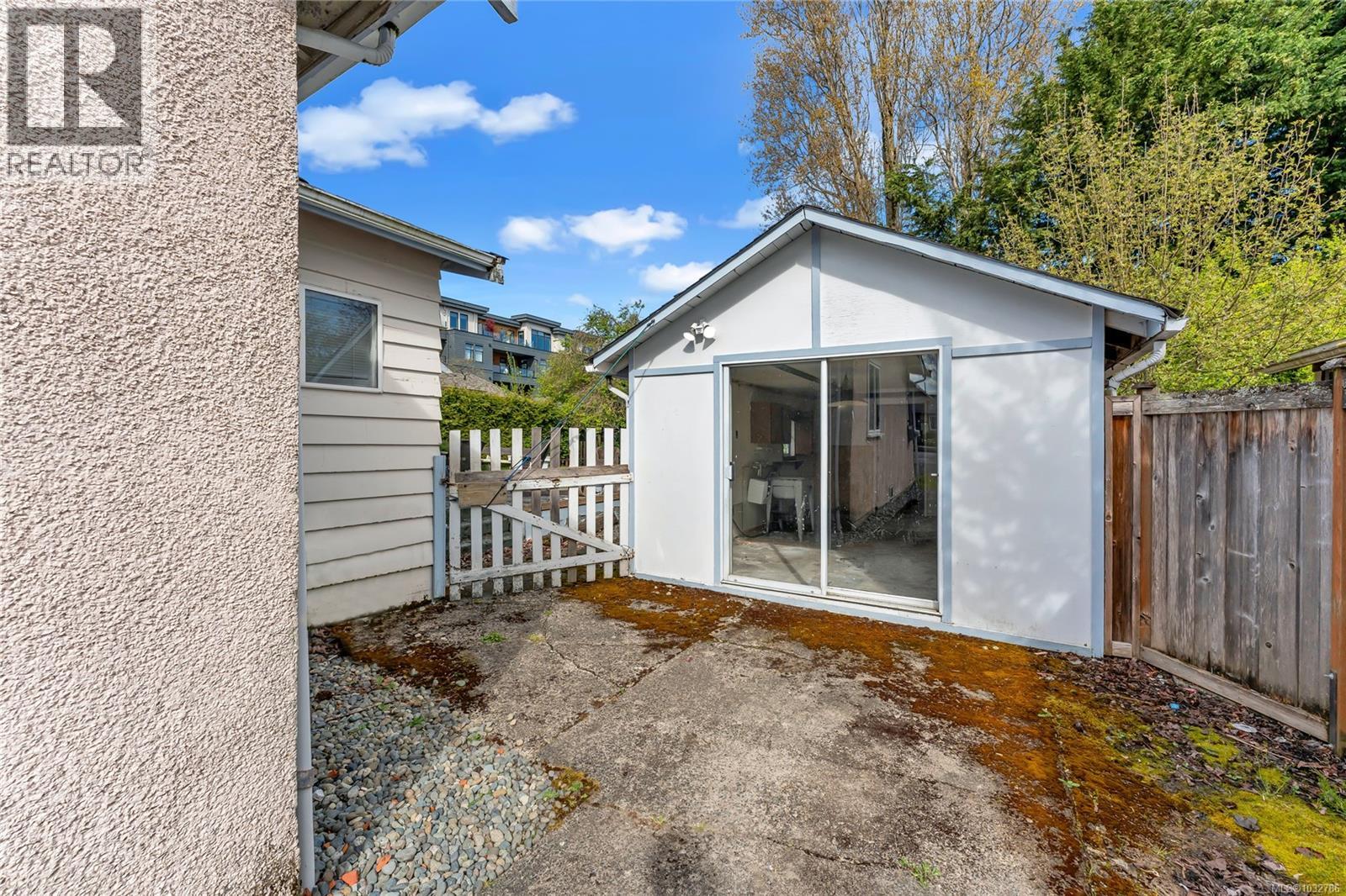 9691 Fifth St - Image 3