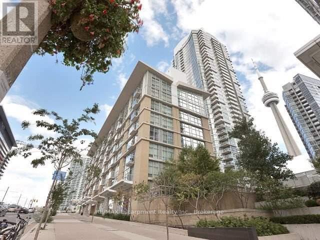 #303 9 SPADINA AVENUE - 32