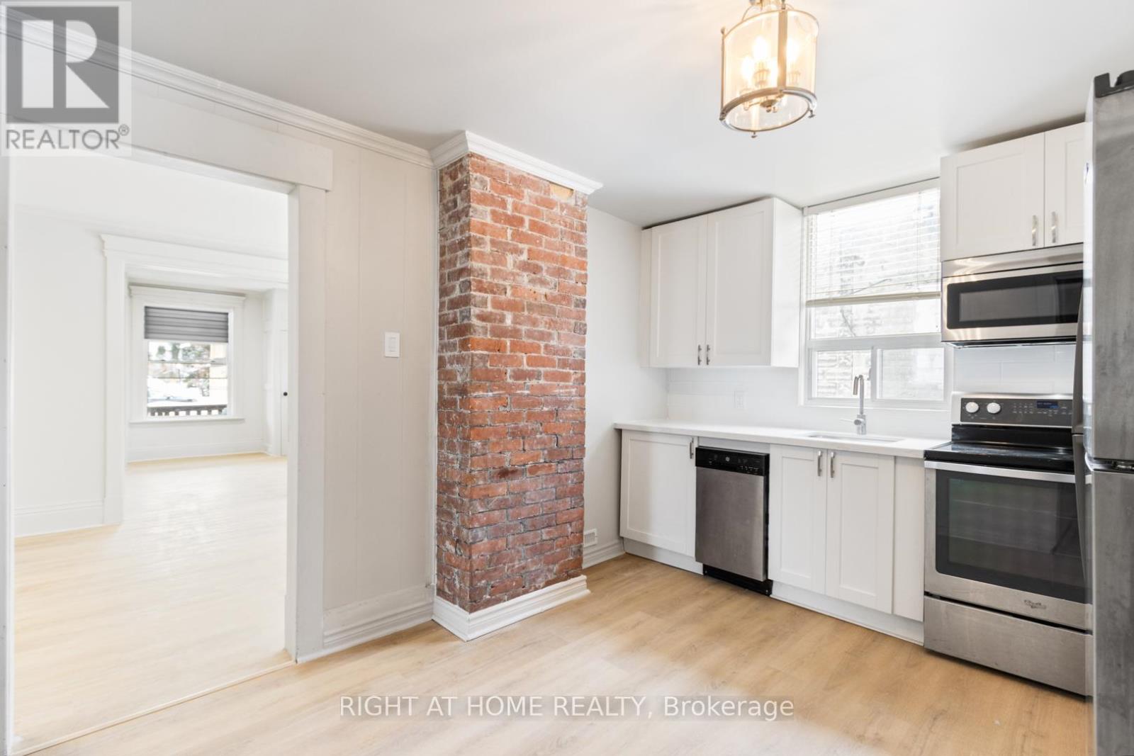 MAIN FLOOR – 443 ONTARIO STREET