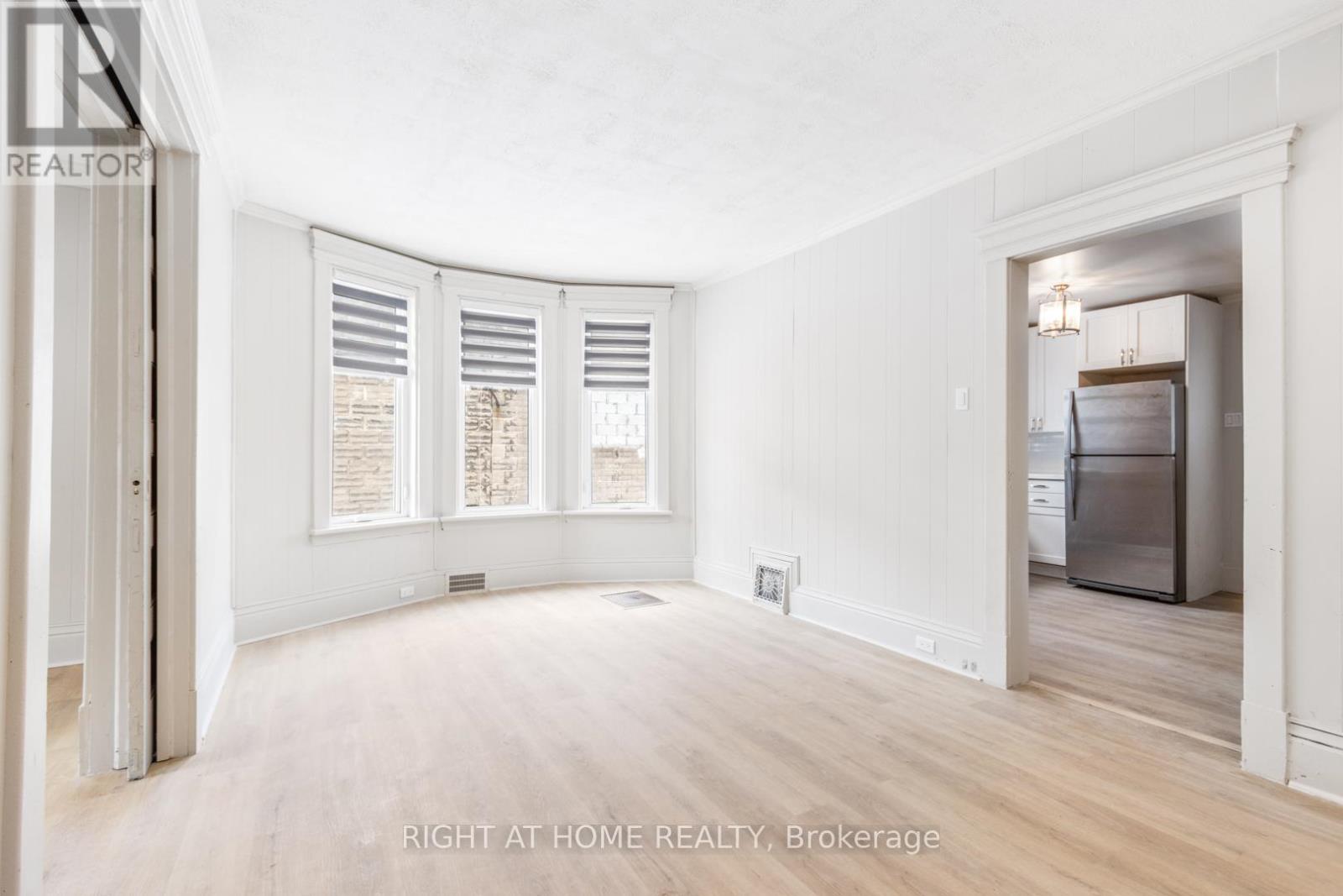 MAIN FLOOR – 443 ONTARIO STREET