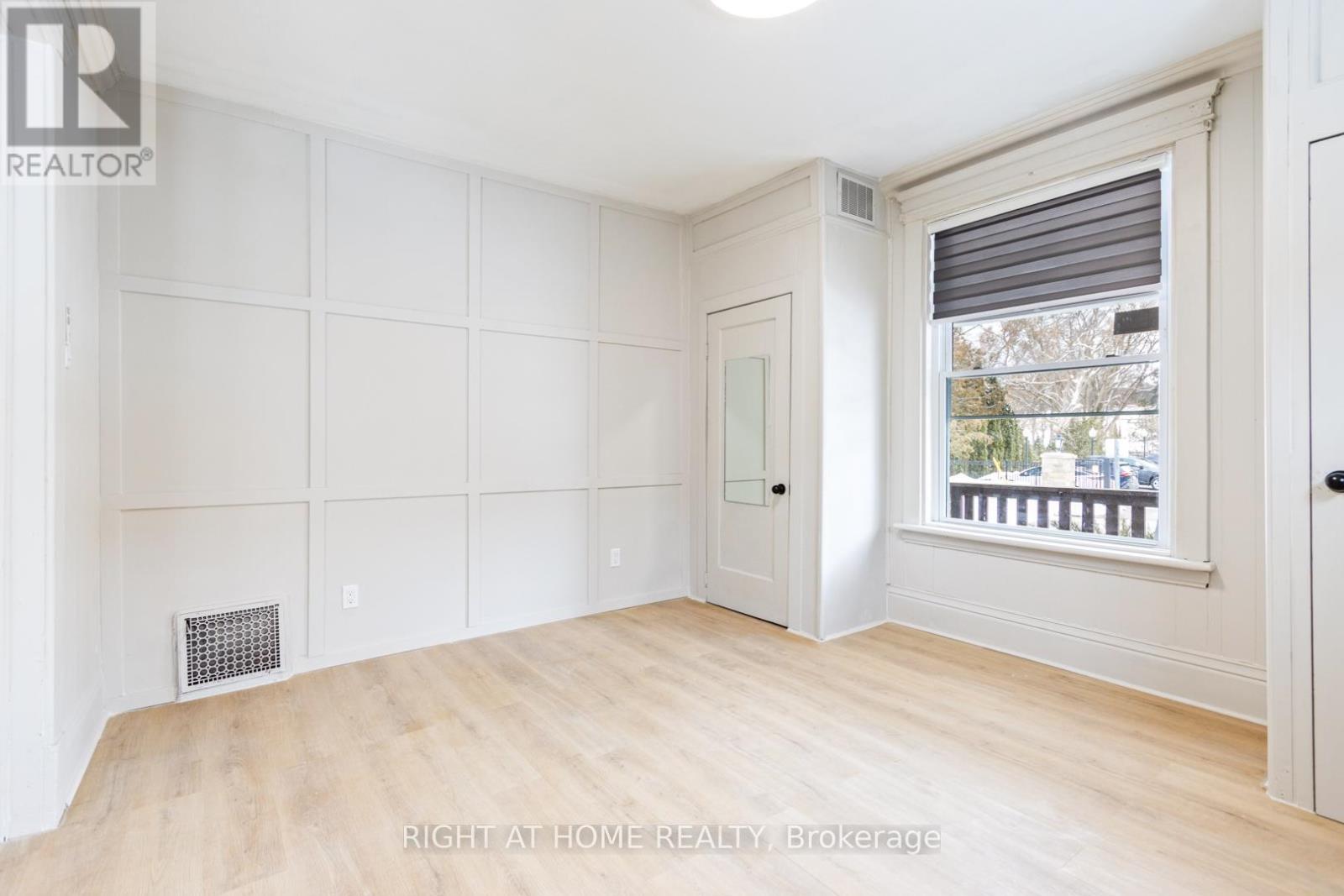 MAIN FLOOR – 443 ONTARIO STREET
