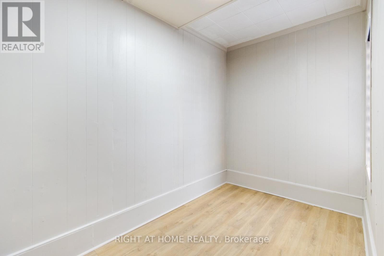 MAIN FLOOR – 443 ONTARIO STREET