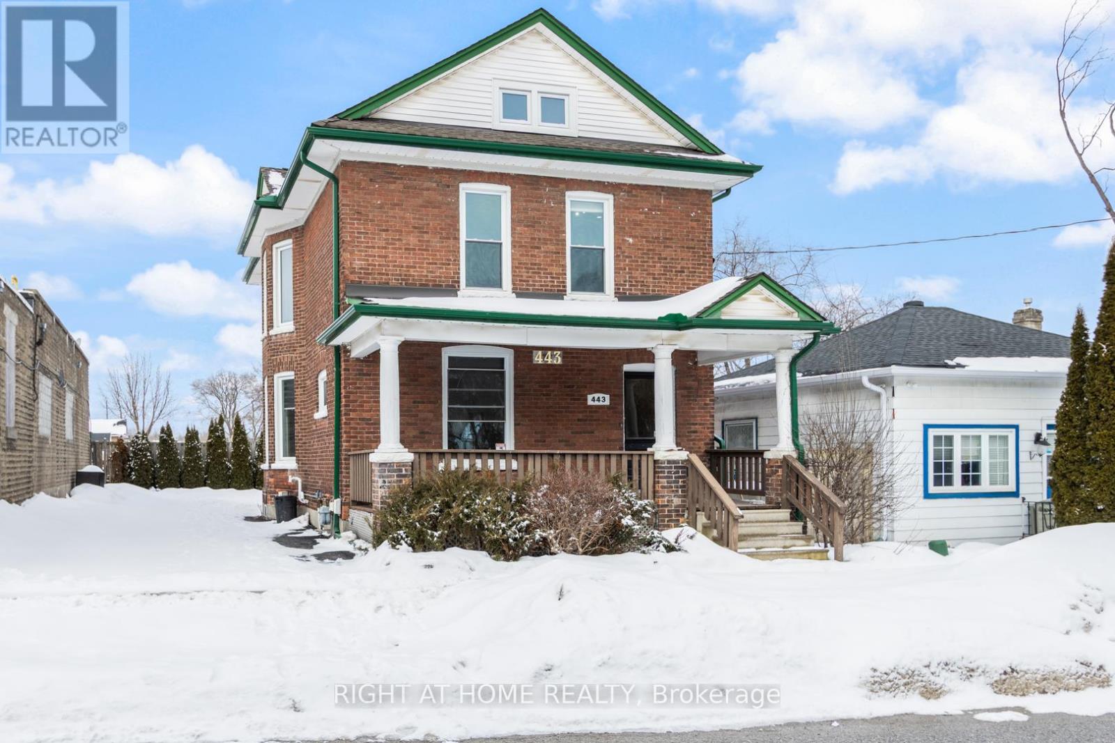 MAIN FLOOR – 443 ONTARIO STREET