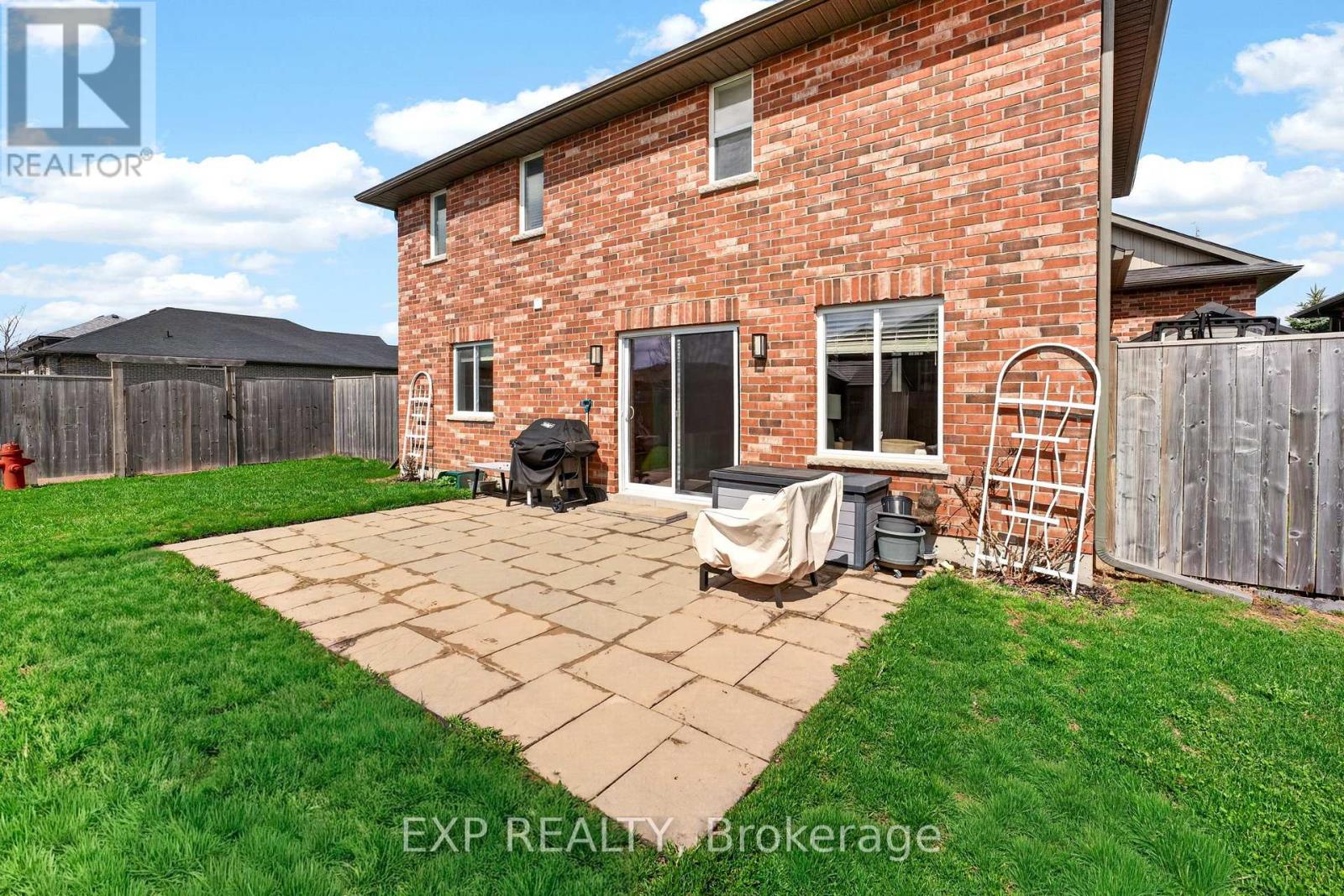 15 KEMPTON AVENUE — photo 30