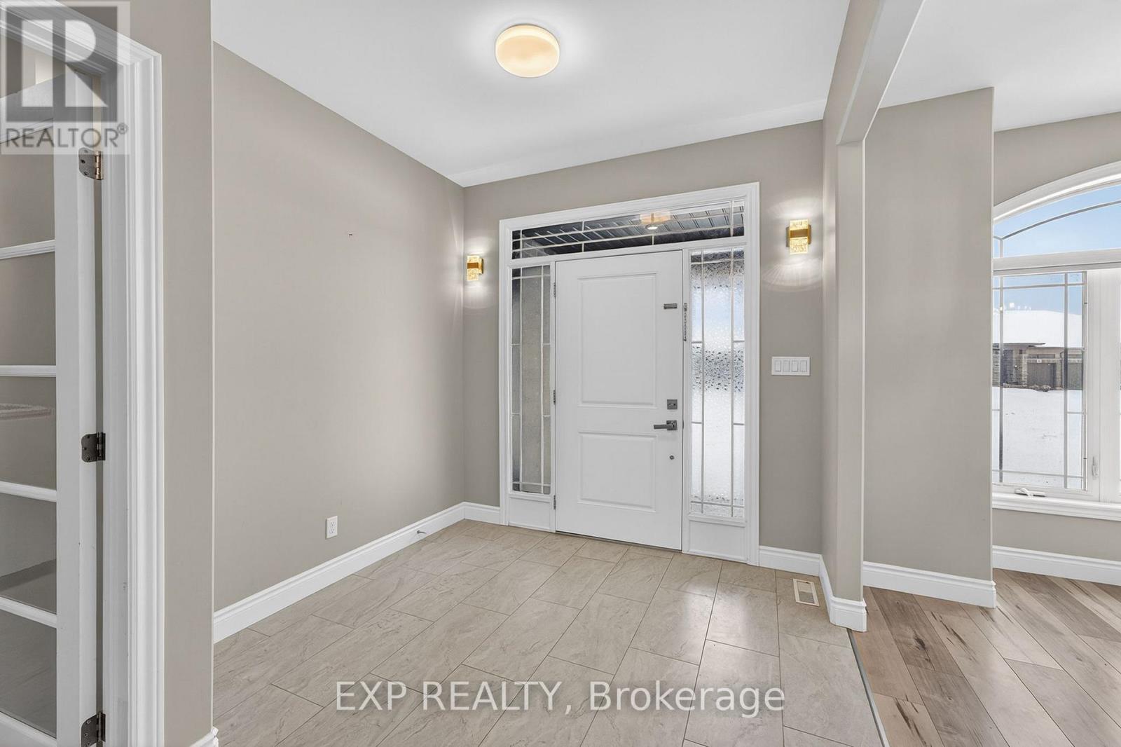 85 COVINGTON CRESCENT - Image 2