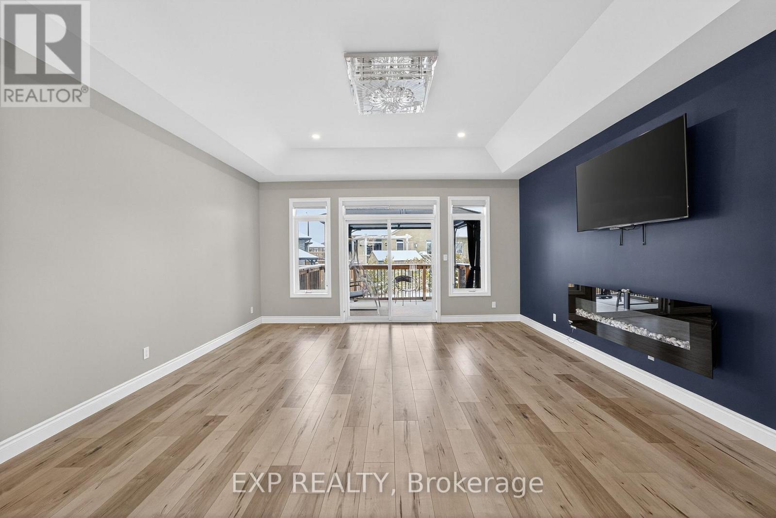 85 COVINGTON CRESCENT - 7