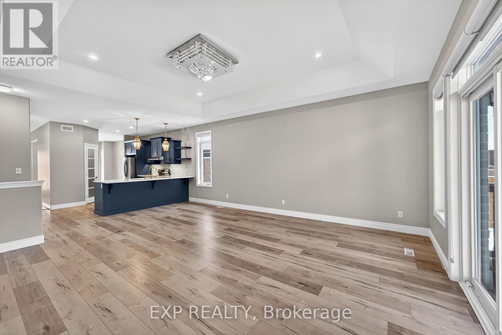 85 COVINGTON CRESCENT - 8