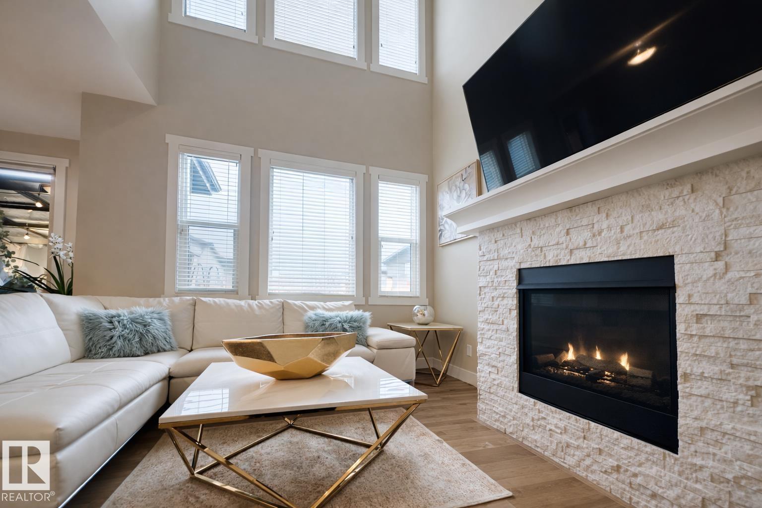 20119 29 AV NW, Edmonton