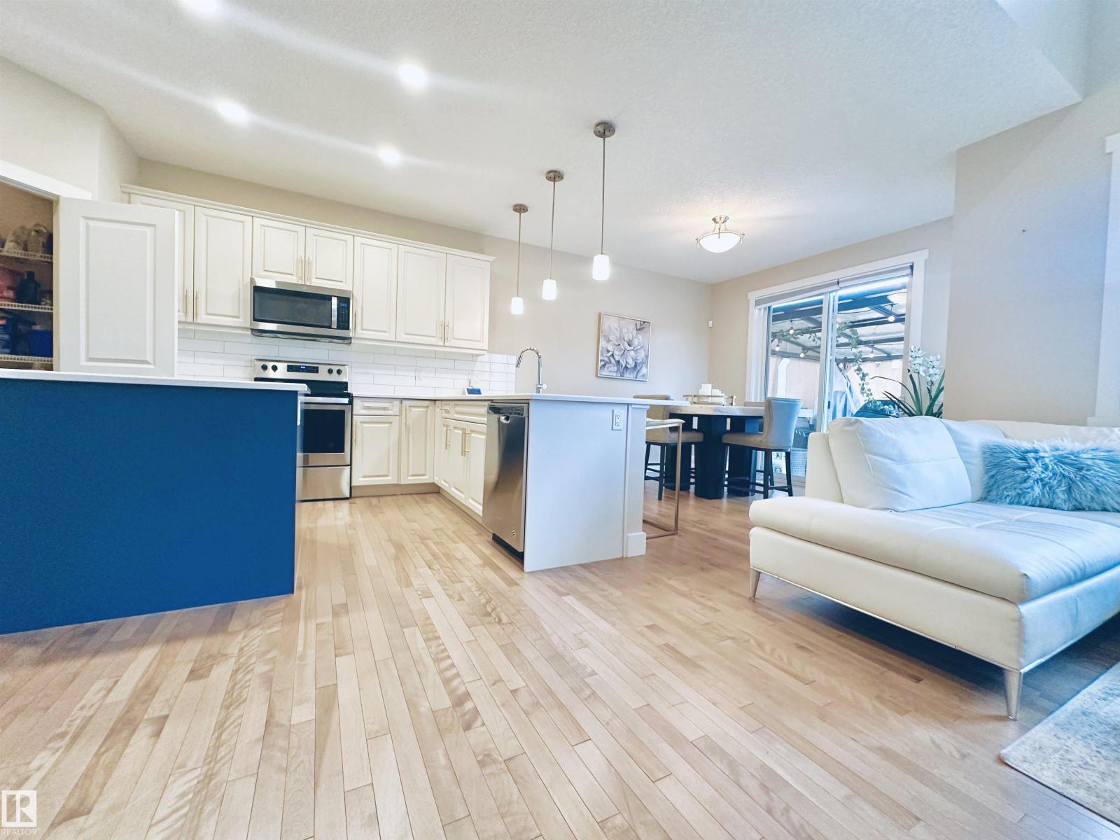 20119 29 AV NW, Edmonton