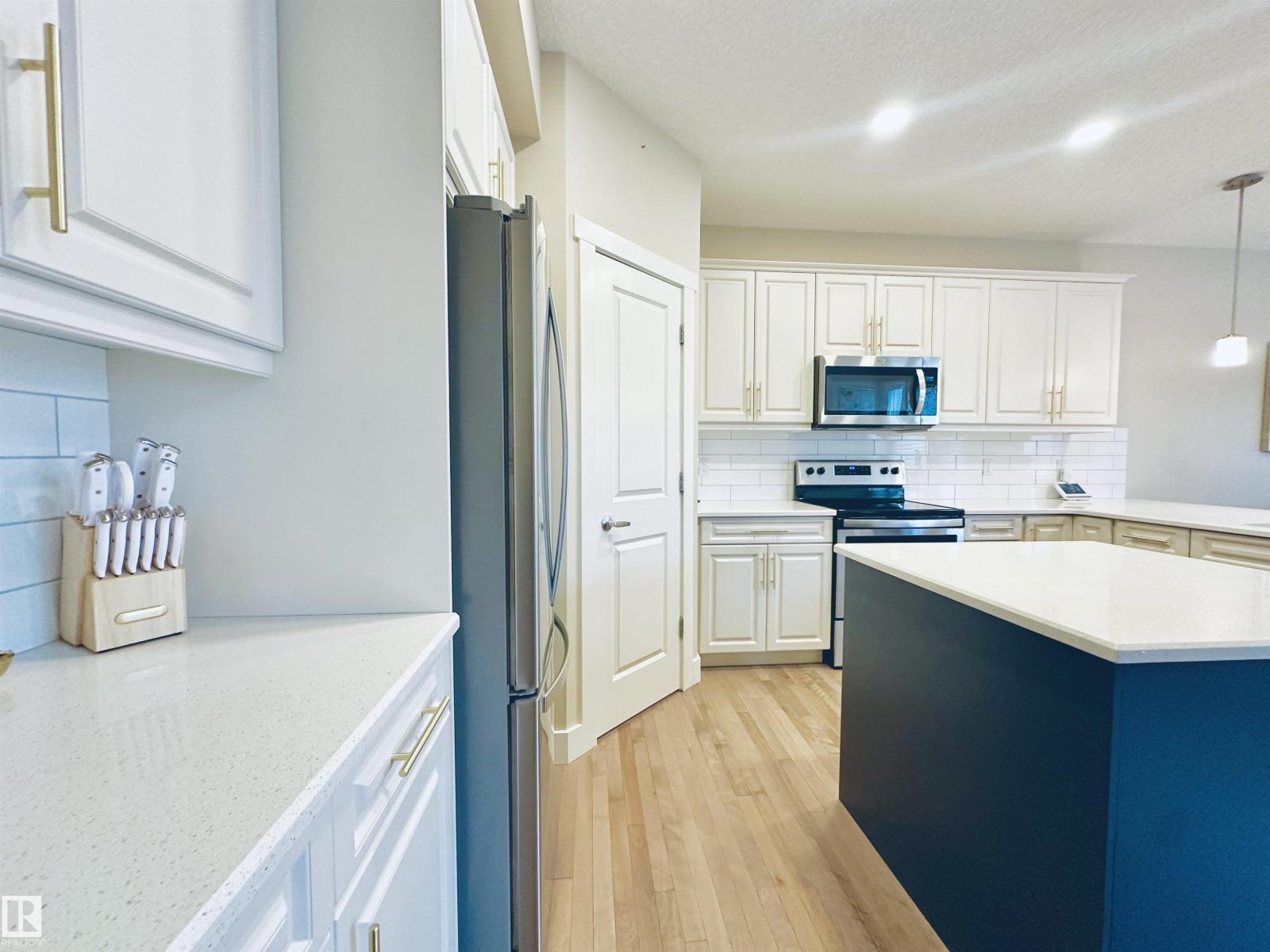 20119 29 AV NW, Edmonton