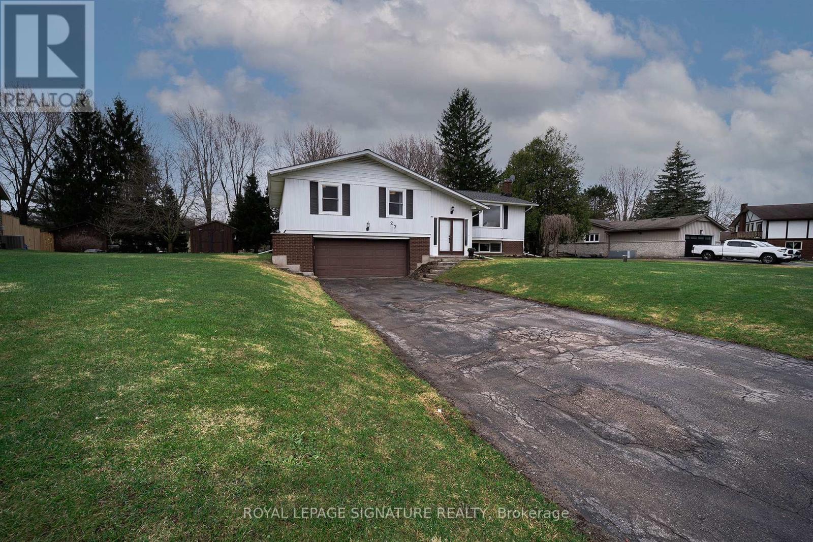 LONG driveway - 6 cars+