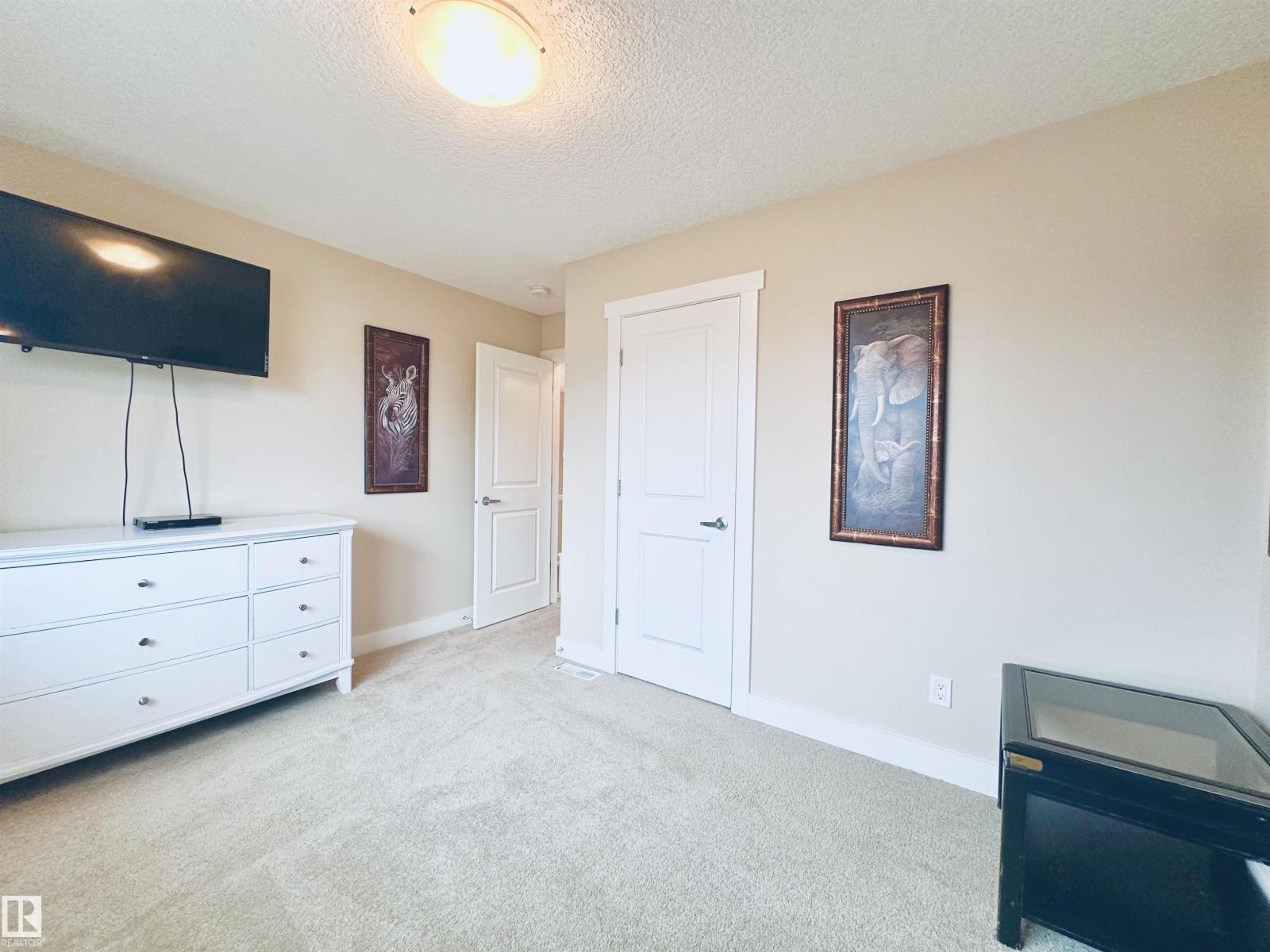 20119 29 AV NW, Edmonton