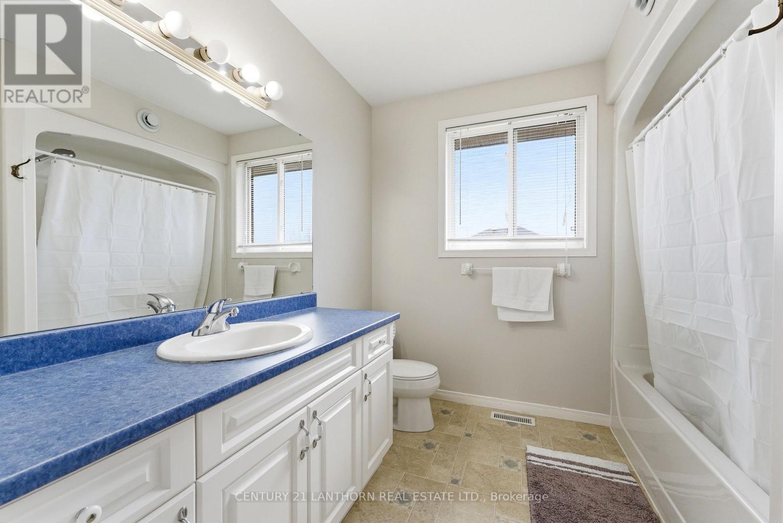 26 LINDEN LANE — photo 34