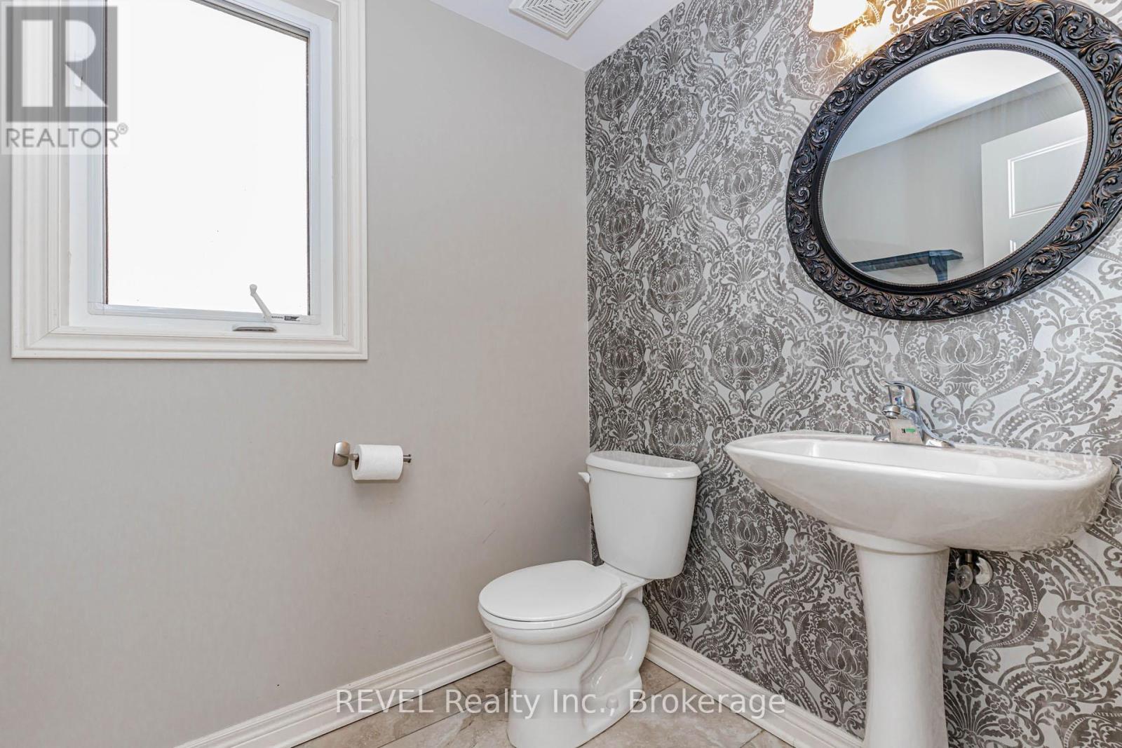 6066 WIENS BLVD BOULEVARD - 8
