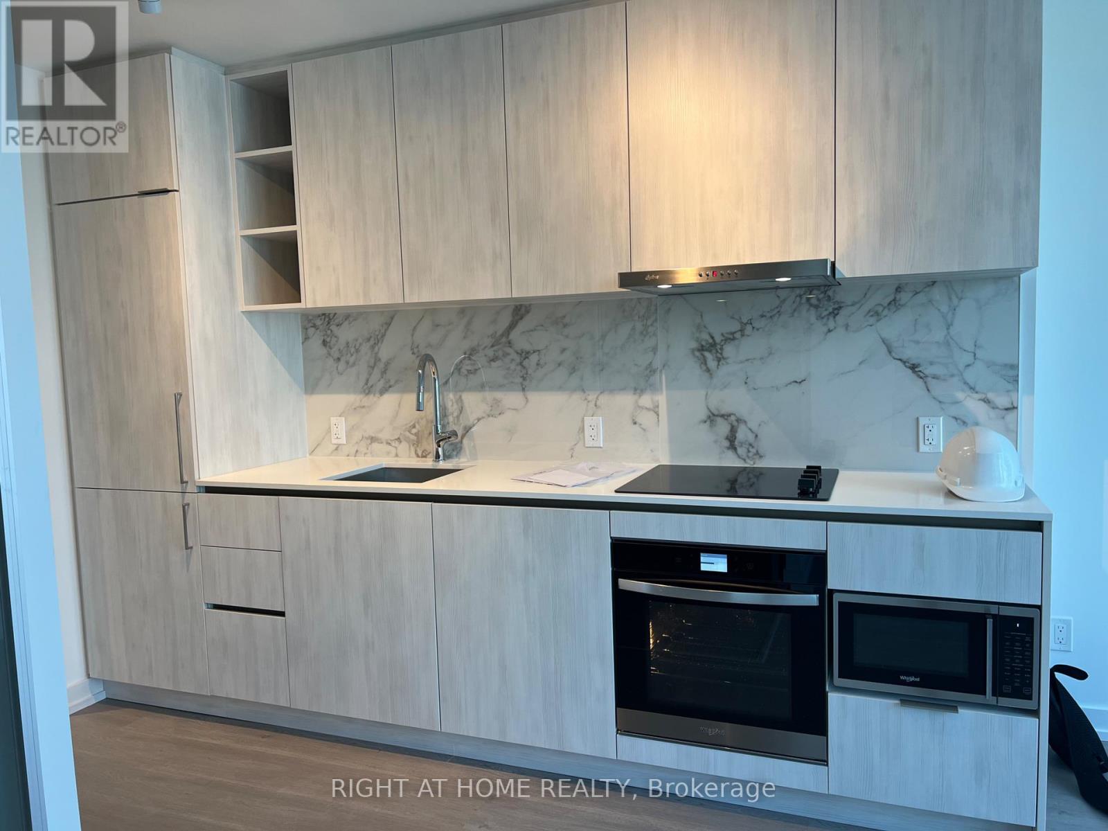 2606 - 8 WELLESLEY STREET W