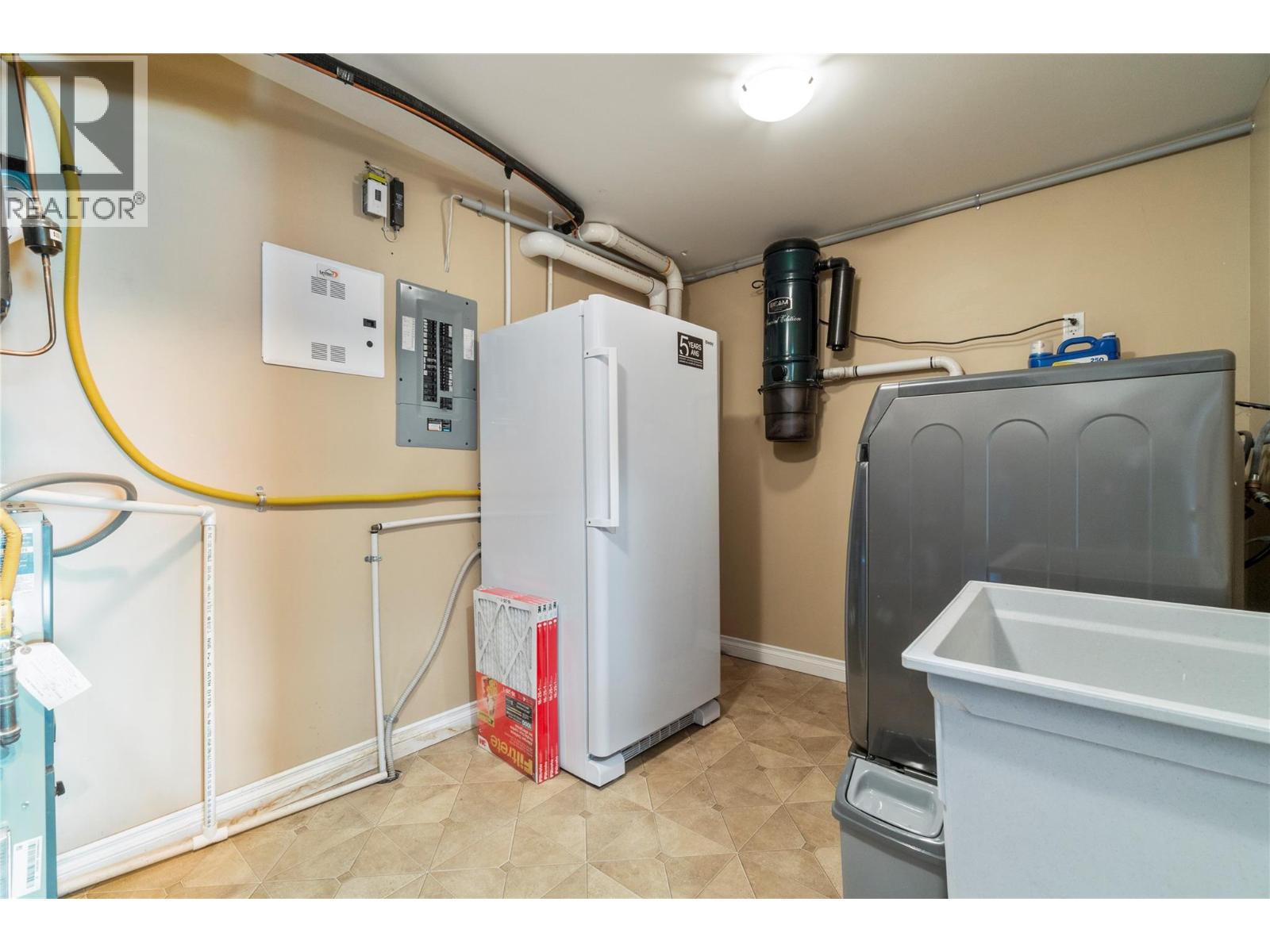 #1 1541 Blind Bay Road Unit# 1 - 31