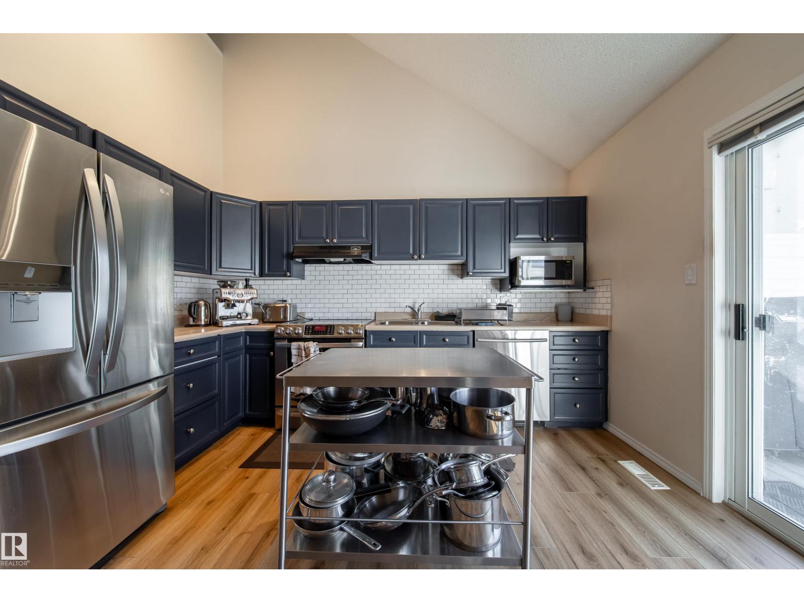 #11 10235 111 ST NW, Edmonton