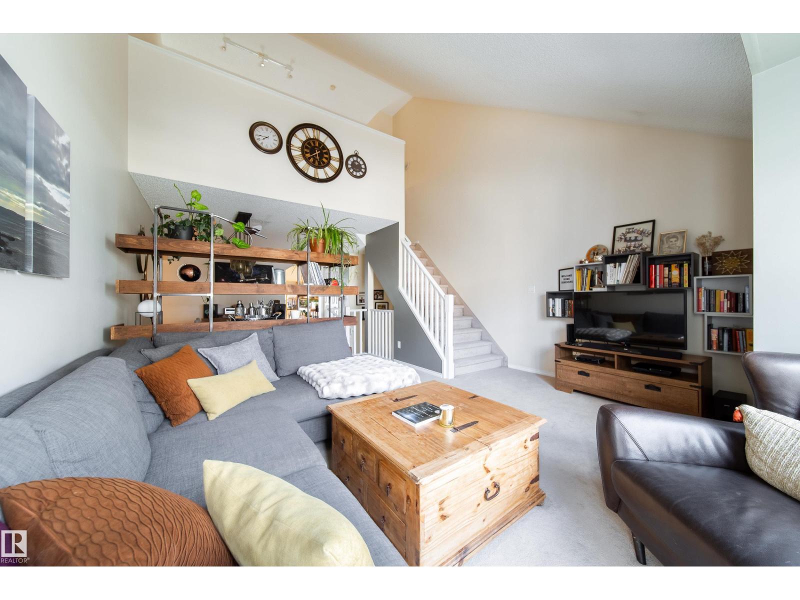 #11 10235 111 ST NW, Edmonton