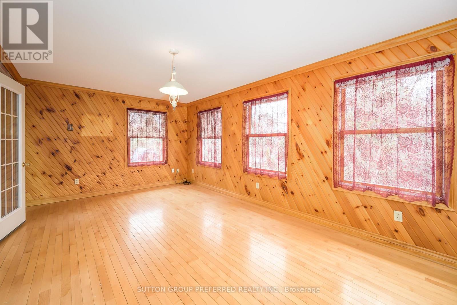 164 MCKEAND STREET Property Photo