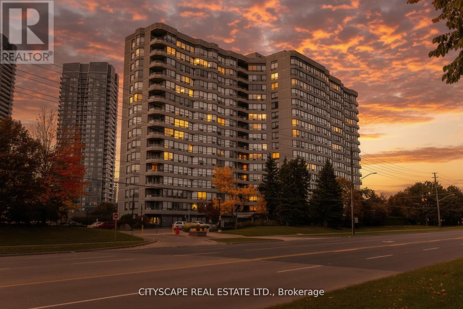 209 - 7460 BATHURST STREET