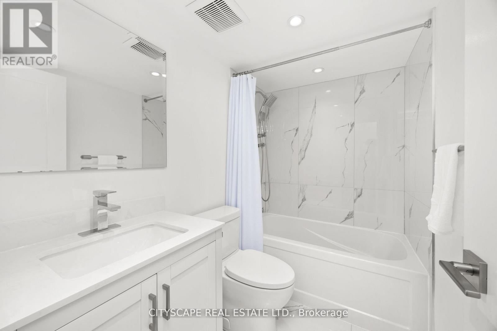 #209 7460 BATHURST STREET - 23