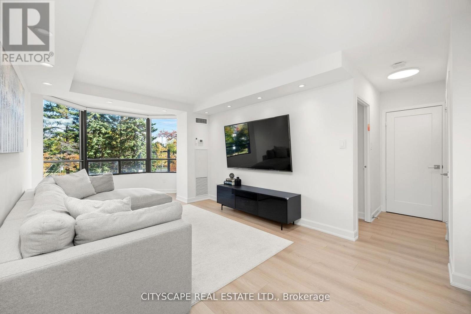 #209 7460 BATHURST STREET - 6