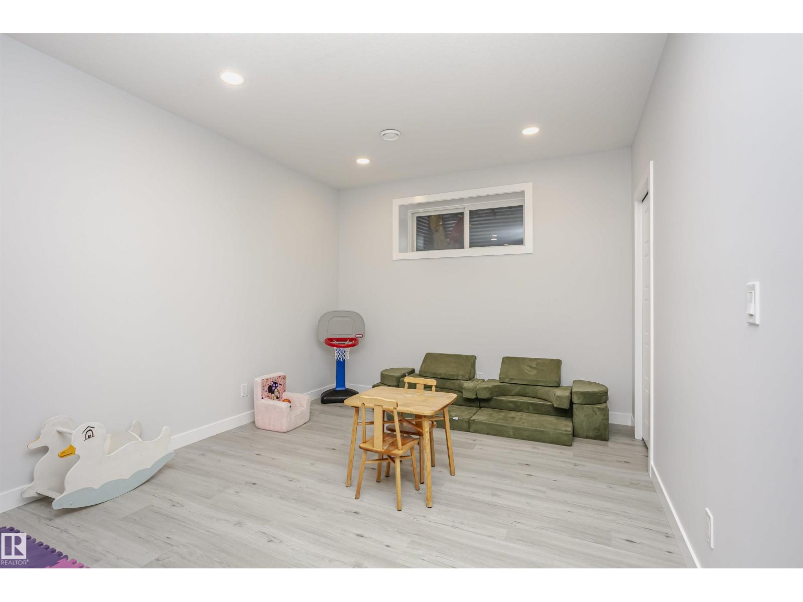 43 Adelaide CO, Spruce Grove