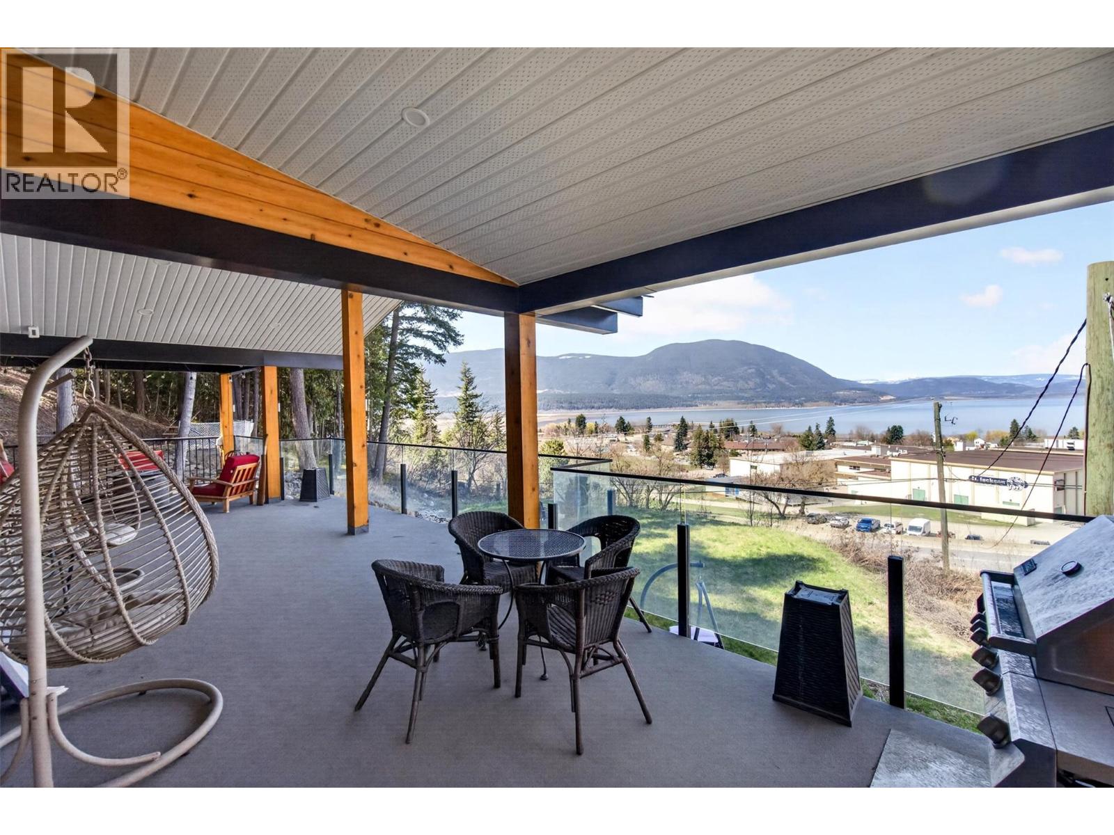  1360 Trans Canada Highway Northeast, Salmon Arm